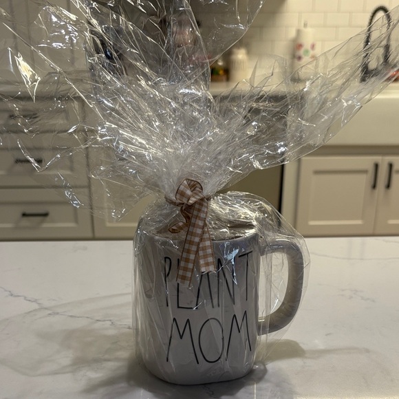 Rae Dunn White 'Plant Mom' Mug - Picture 1 of 4